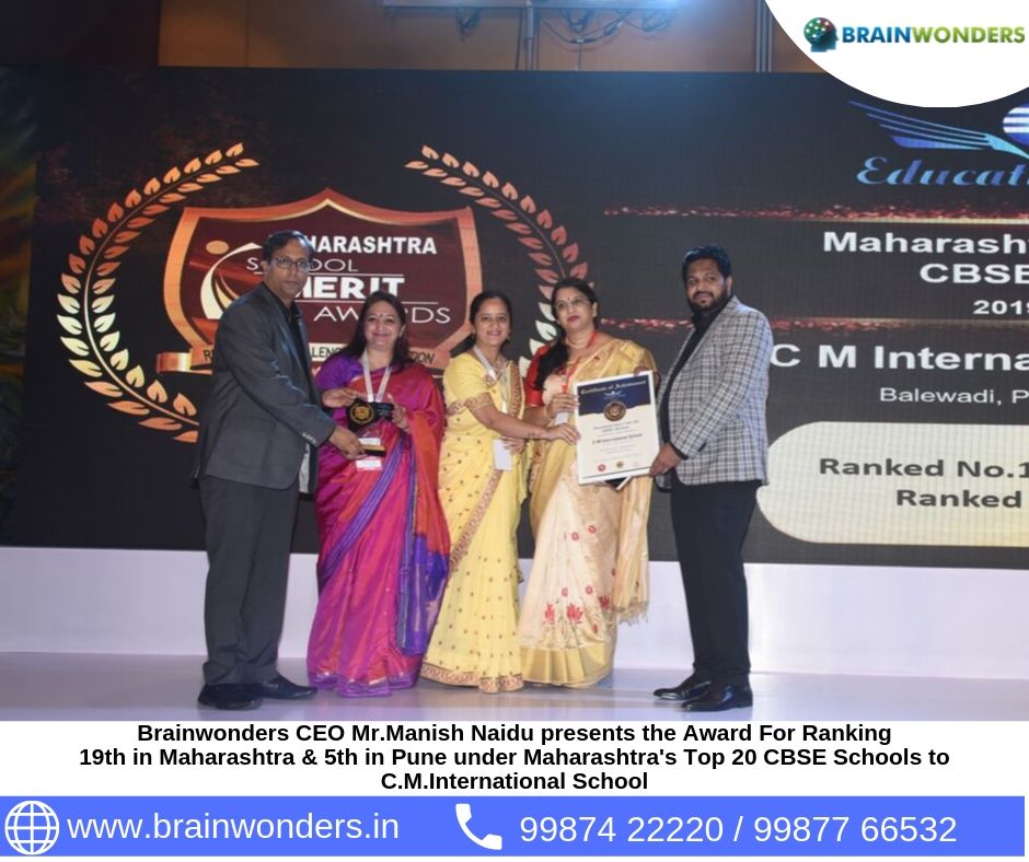 Brainwonders CEO Mr.Manish Naidu presents the Award For Ranking  19th in Maharashtra _ 5th in Pune under Maharashtra_s Top 20 CBSE Schools to  C.M.International School